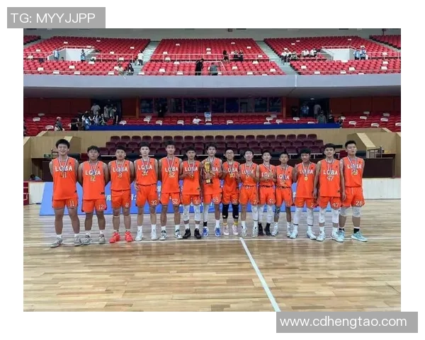 南京篮球队与成都篮球队的比赛节奏分析与赛后反思 南京篮球队与成都篮球队的比赛节奏分析与赛后反思