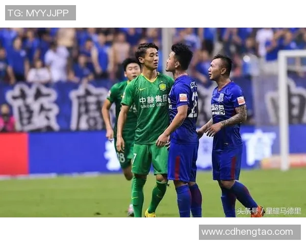 成都足球队战术争议引发热议球迷与专家各执己见的背后故事