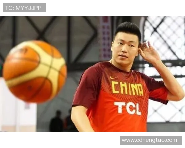 李根：从篮球场上的拼搏者到生活中的坚韧者的成长之路