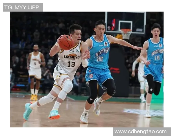 郭艾伦带领中国男篮迎战国际强队展现出色球技与团队合作精神