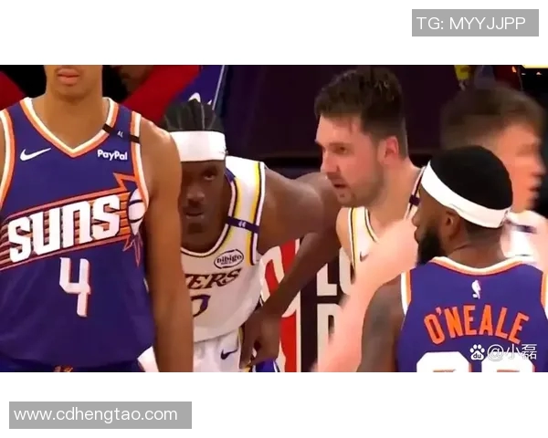 2014年湖人与勇士的经典对决回顾与精彩瞬间分析