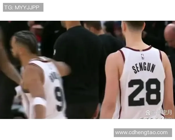 2019年火箭队与雄鹿队的精彩对决回顾与分析 2019年火箭队与雄鹿队的精彩对决回顾与分析