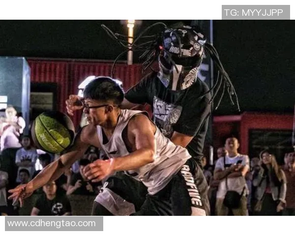 头盔哥与李文峻的巅峰对决谁能在这场较量中胜出