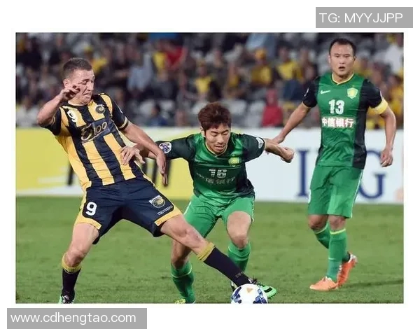 波斯光荣与中部海岸的激烈对决展现足球魅力与团队精神