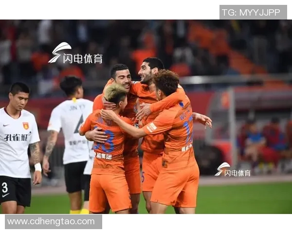 鲁能华夏上半场激战回顾双方攻防精彩瞬间分析