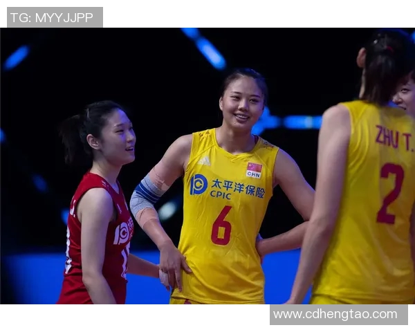 中国女排半决赛对决荷兰队全力以赴争夺决赛资格精彩瞬间回顾