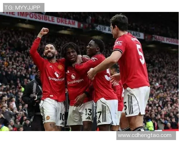 奥斯纳布鲁克迎战曼联期待精彩对决双方球迷热情高涨助阵球队争胜 奥斯纳布鲁克迎战曼联期待精彩对决双方球迷热情高涨助阵球队争胜