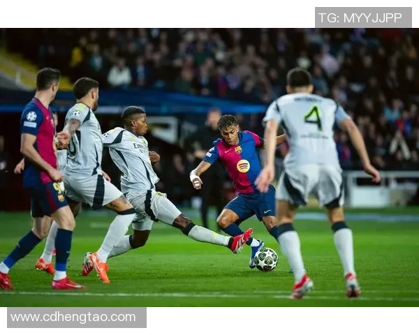 巴萨与皇马历史交锋回顾及未来对决展望分析